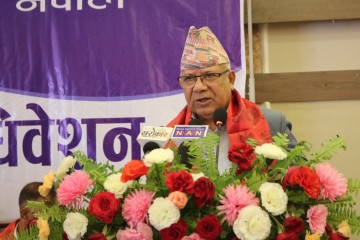 वंशको शासनलाई फर्काउने दुष्प्रयास हुँदैछ : माधवकुमार नेपाल